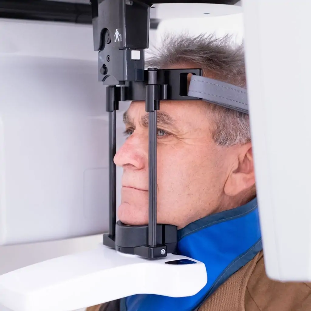 FOTO CI PRENDIAMO CURA DI TE - Dentista a Brescia