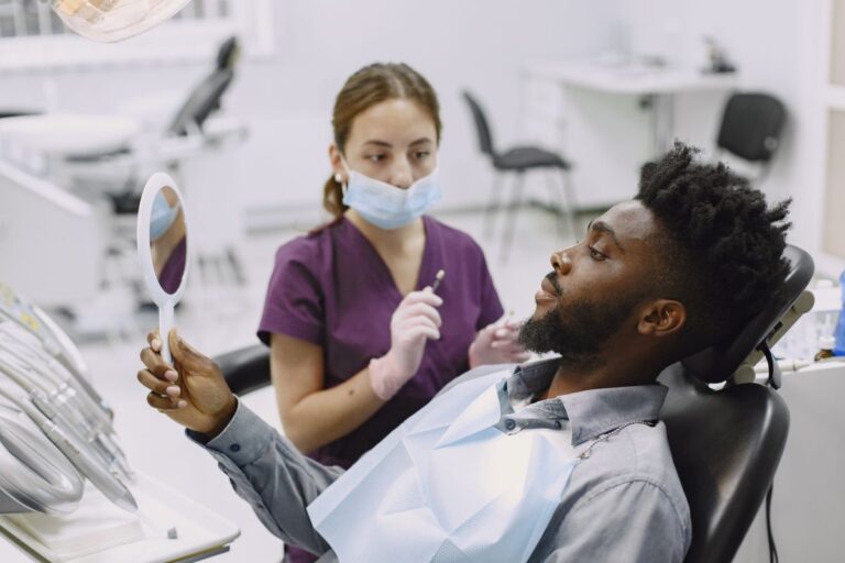 Blog 3 Controllo odontoiatrico per riconoscere la carie dentale