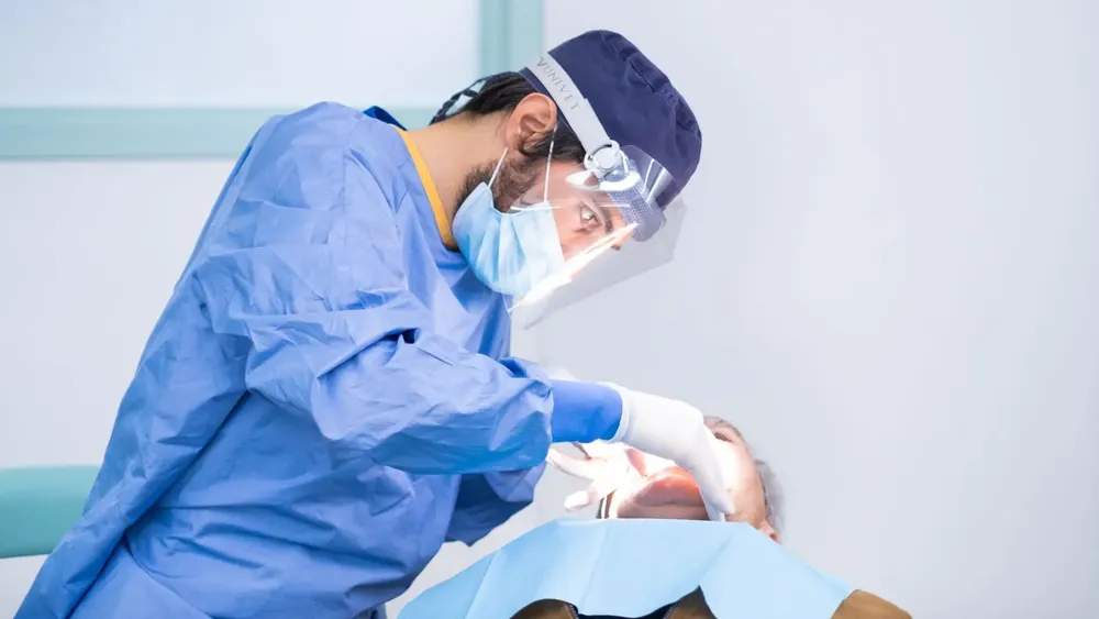 Home 2 Sala operatoria per implantologia dentale di Facchinetti Dental a Manerbio
